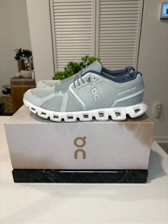 On Running Shoes - On Running Cloud 5 Seacoast Light Green Women’s size 8.5 running shoes